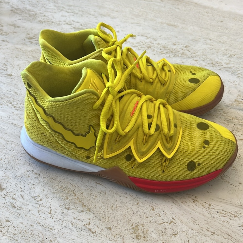 Nike SpongeBob SquarePants yellow 6.5 Big Boy sneaker Kyrie - Picture 2 of 16